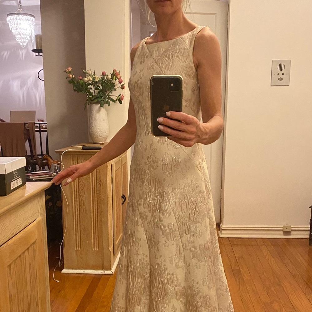 New Aidan Mattox gorgeous metallic dress